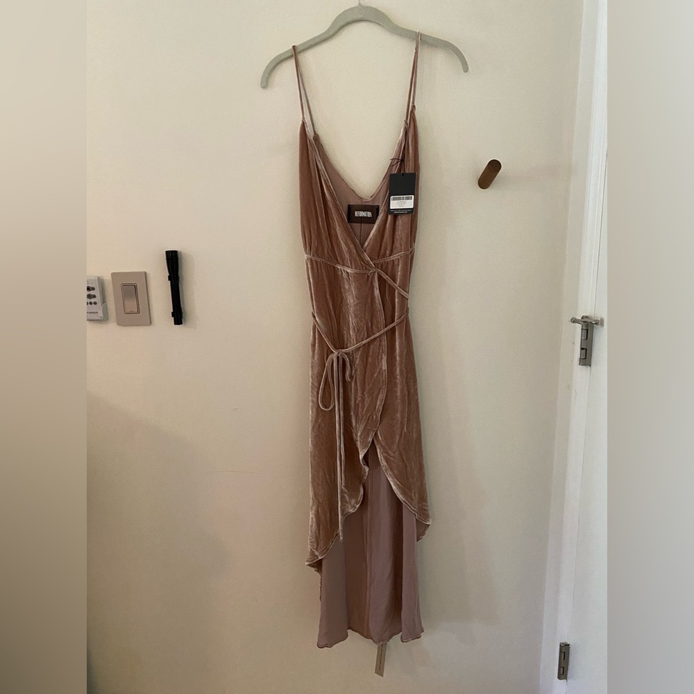 NWT | Size M Reformation Anoush Dreas | Blush